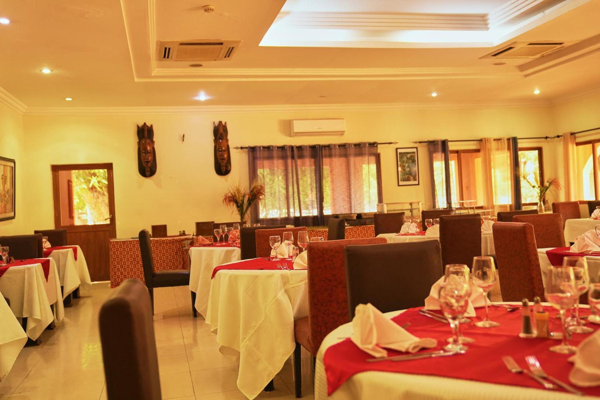 Dunia Hôtel Bissau Extérieur photo