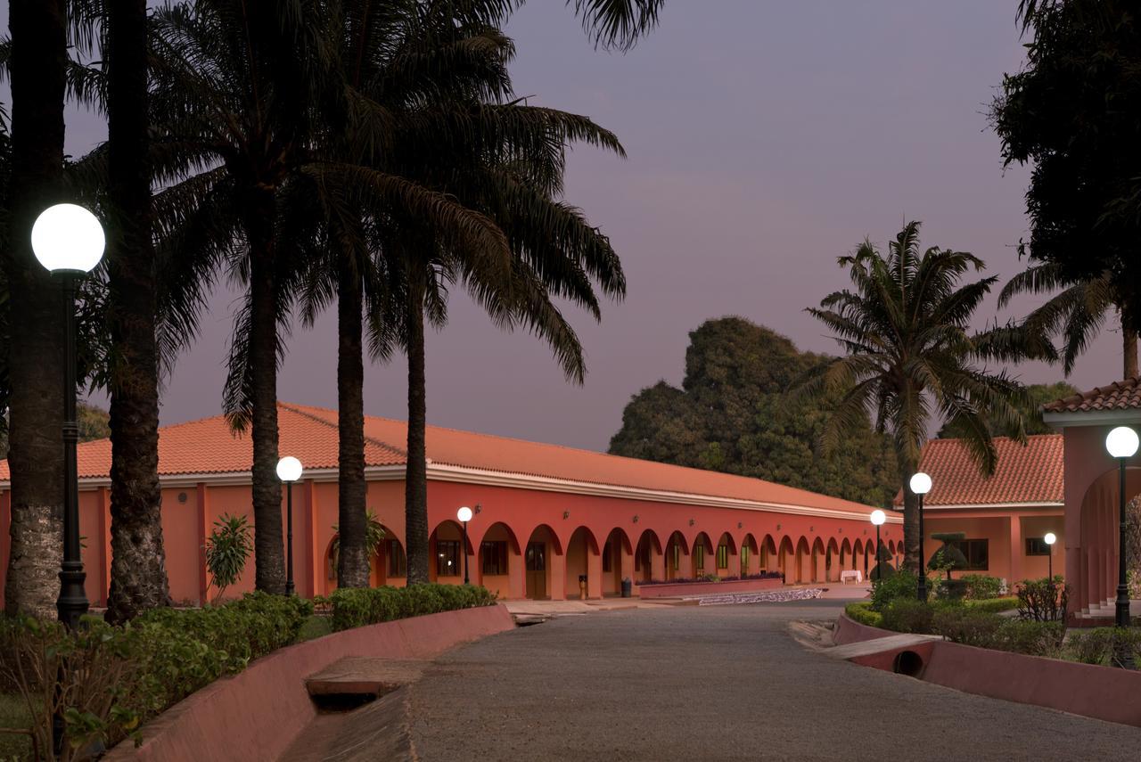 Dunia Hôtel Bissau Extérieur photo