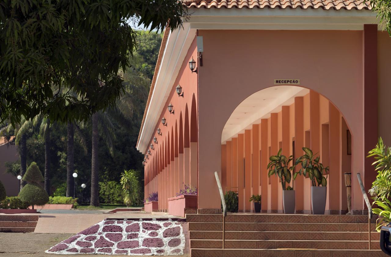 Dunia Hôtel Bissau Extérieur photo